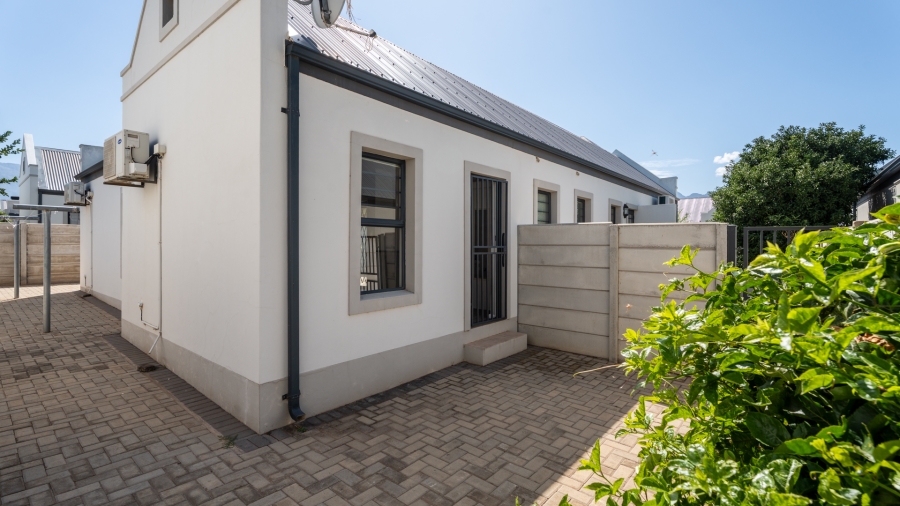 To Let 3 Bedroom Property for Rent in Rouxpark Western Cape